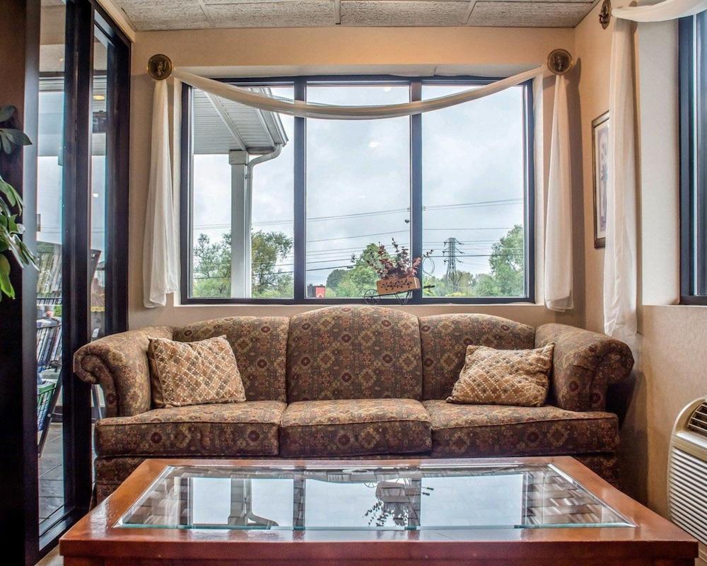 Econo Lodge Dewitt I-90 Kültér fotó