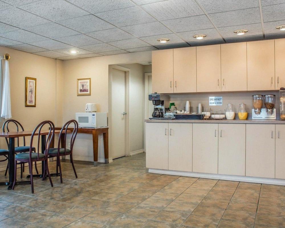 Econo Lodge Dewitt I-90 Kültér fotó