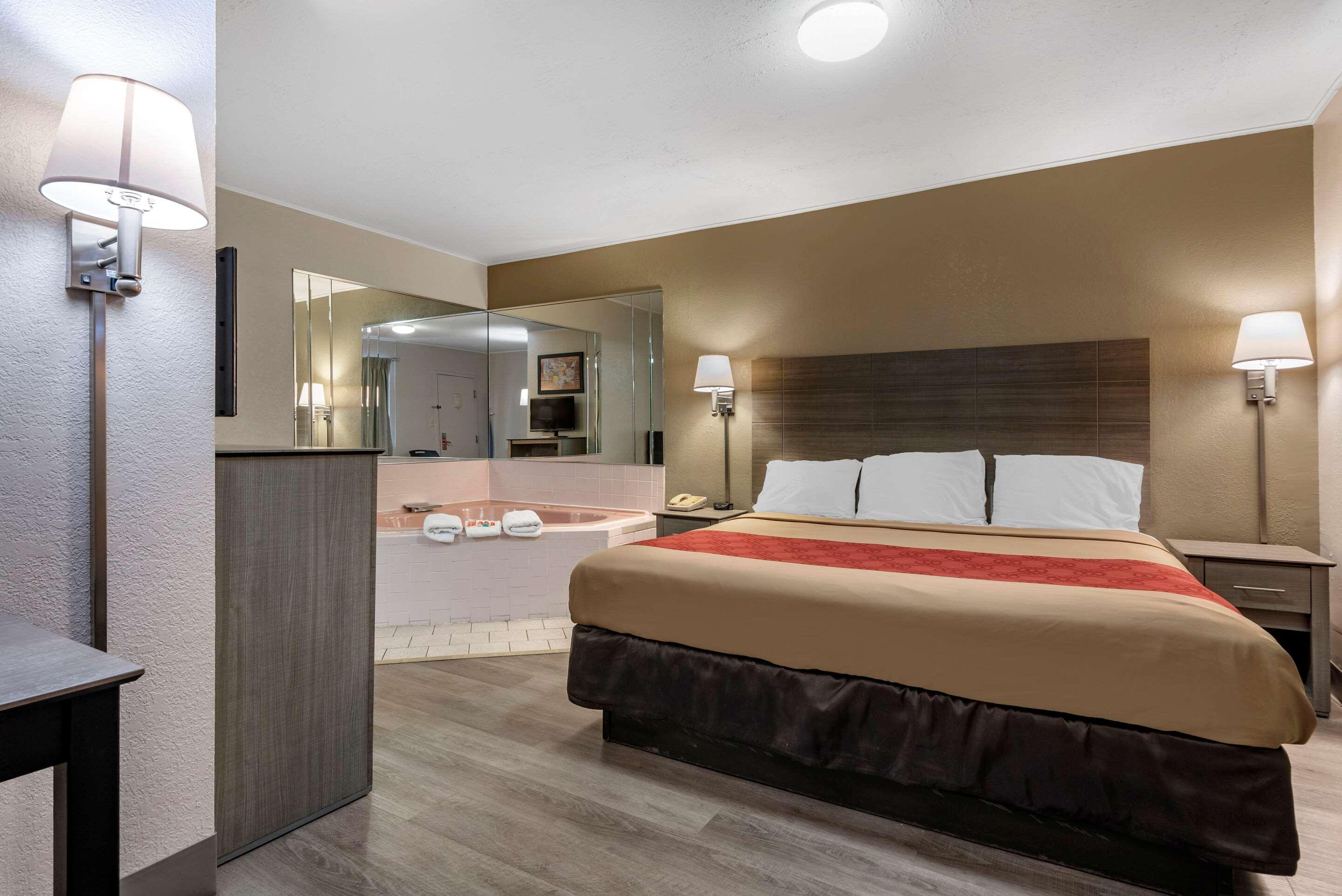 Econo Lodge Dewitt I-90 Kültér fotó