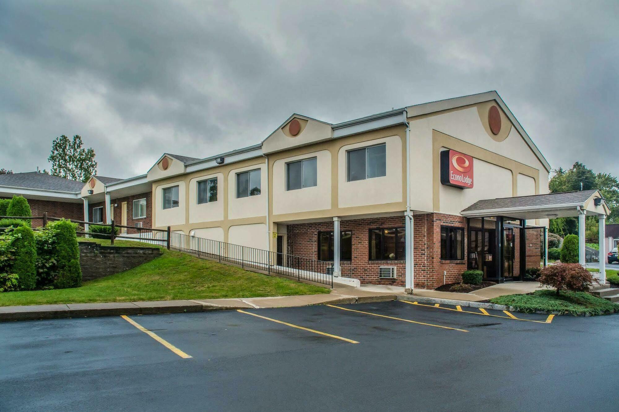 Econo Lodge Dewitt I-90 Kültér fotó